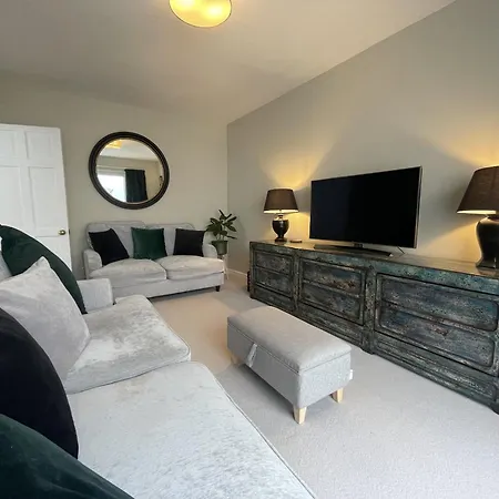 Secluded Garden Sanctuary In Clifton Village *